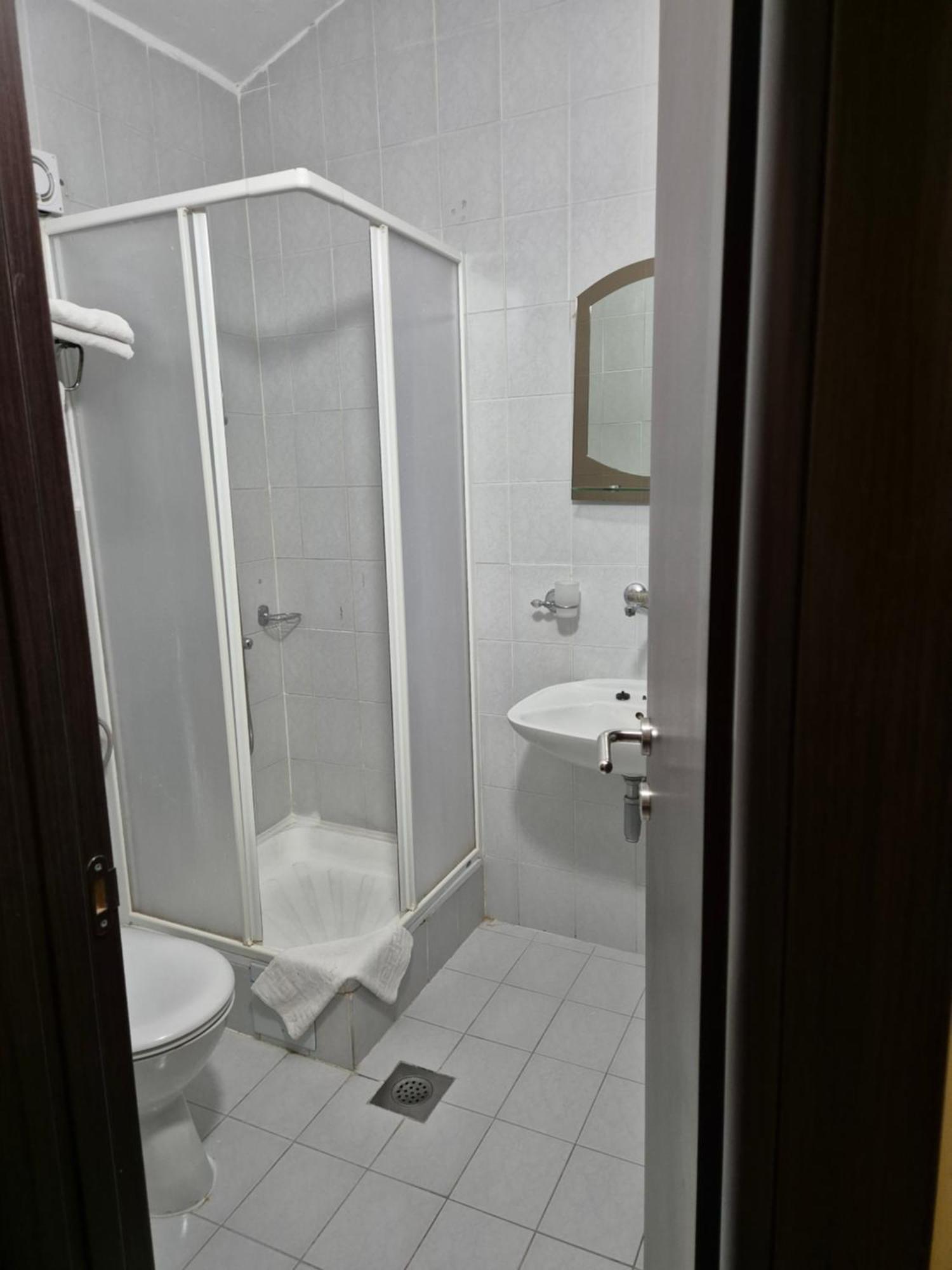 Mali Milocer Bay Accommodation Sveti Stefan Δωμάτιο φωτογραφία
