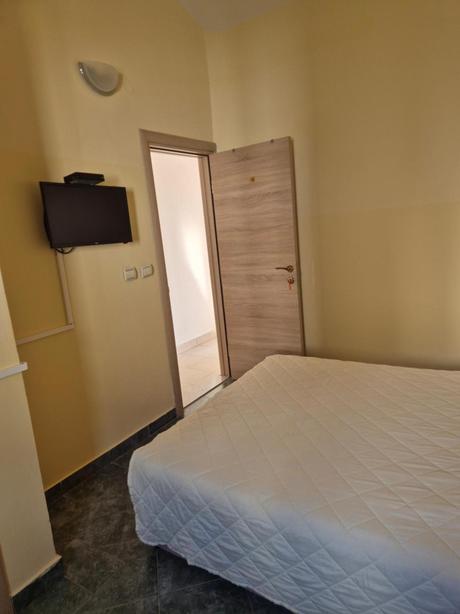 Mali Milocer Bay Accommodation Sveti Stefan Δωμάτιο φωτογραφία