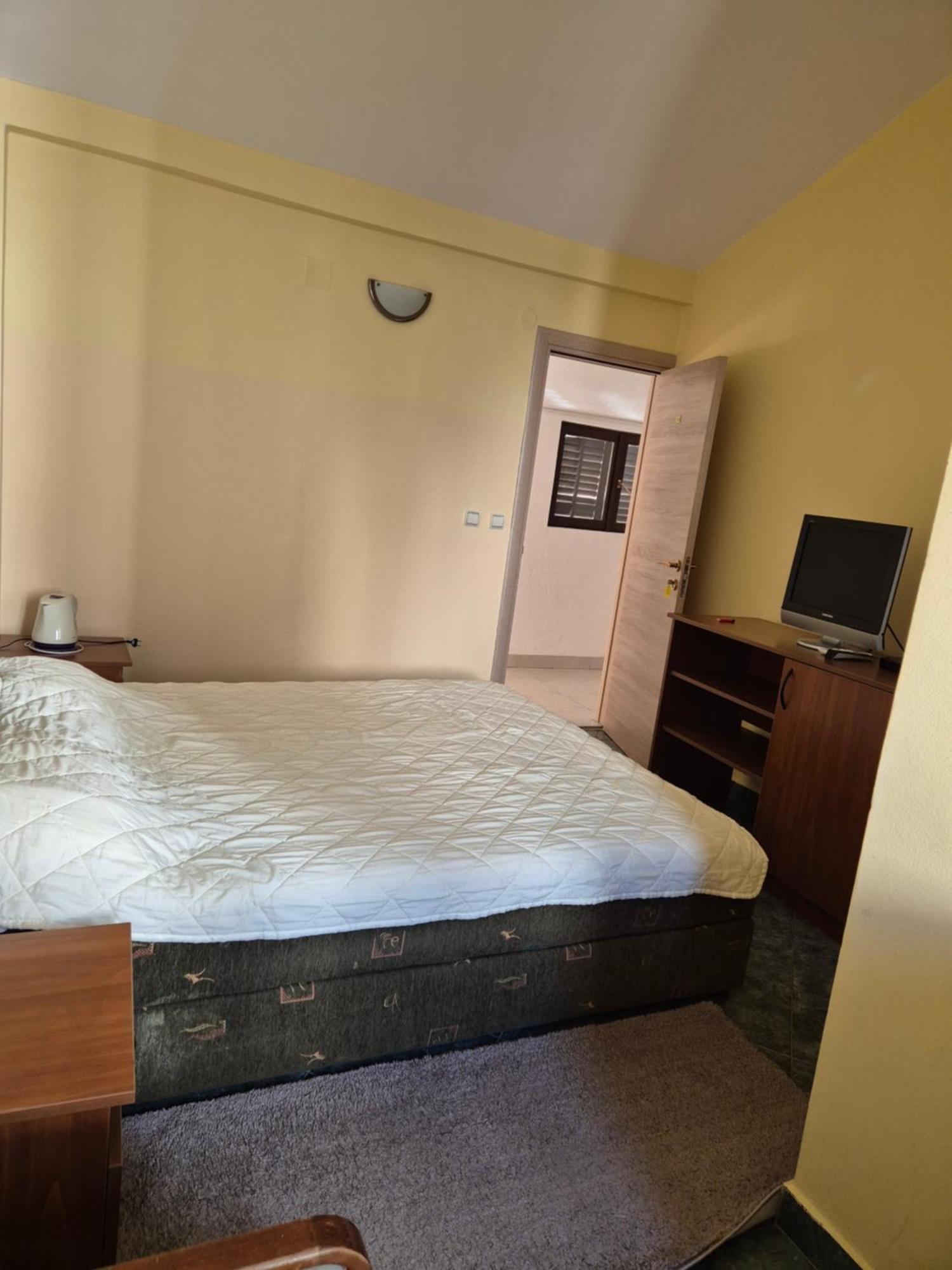 Mali Milocer Bay Accommodation Sveti Stefan Δωμάτιο φωτογραφία